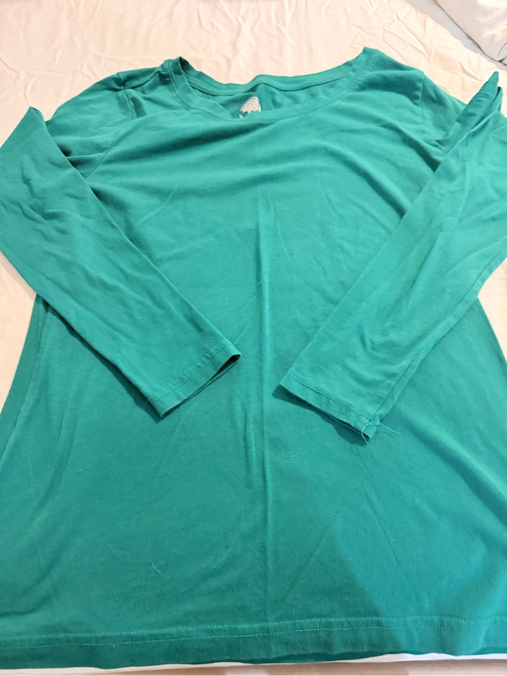 healing hands hunter green Long Sleeve Scoop Neck Top